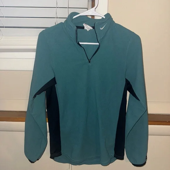 VTG Women’s Nike Therma-Fit Victory half zip - Picture 2 of 5